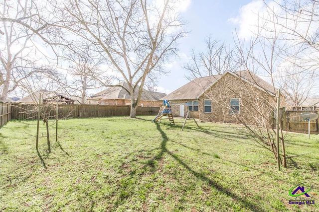 202 Greythorne Drive, Kathleen, GA 31047