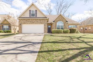 202 Greythorne Drive, Kathleen, GA 31047