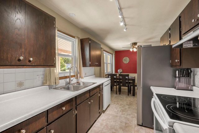 212 Major Way, Sun Prairie, WI 53590