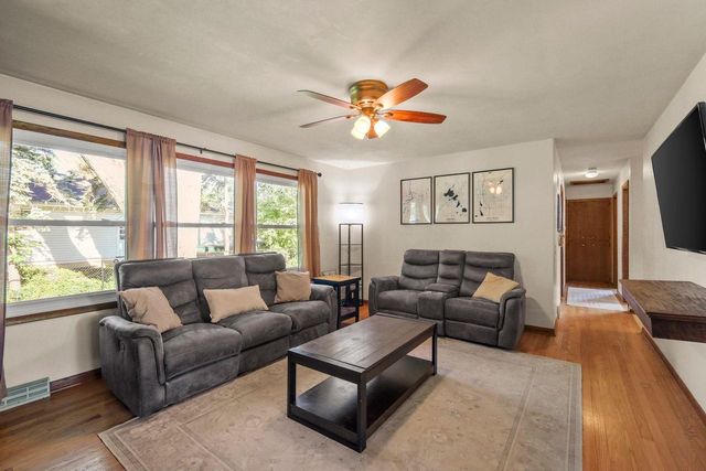 212 Major Way, Sun Prairie, WI 53590
