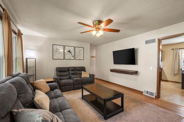 212 Major Way, Sun Prairie, WI 53590