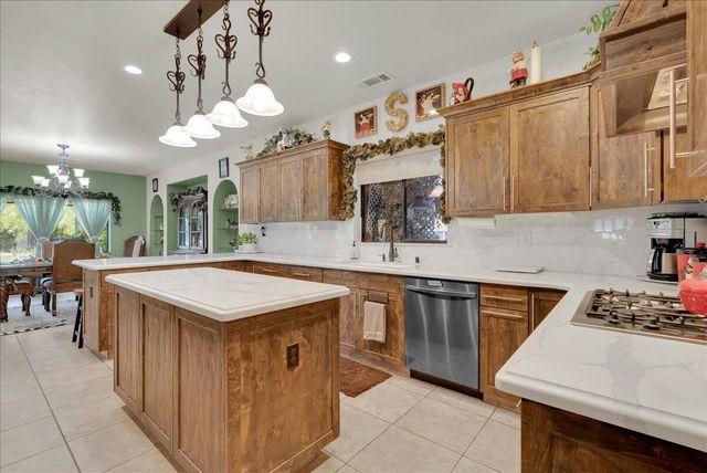 32815 Riverside Drive, Springville, CA 93265