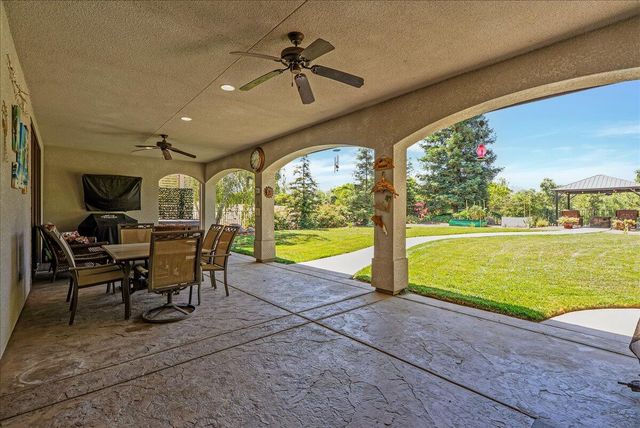 32815 Riverside Drive, Springville, CA 93265