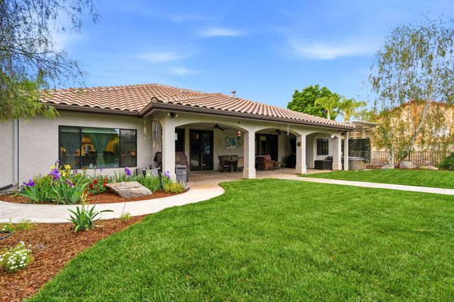 32815 Riverside Drive, Springville, CA 93265