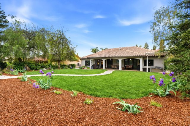 32815 Riverside Drive, Springville, CA 93265