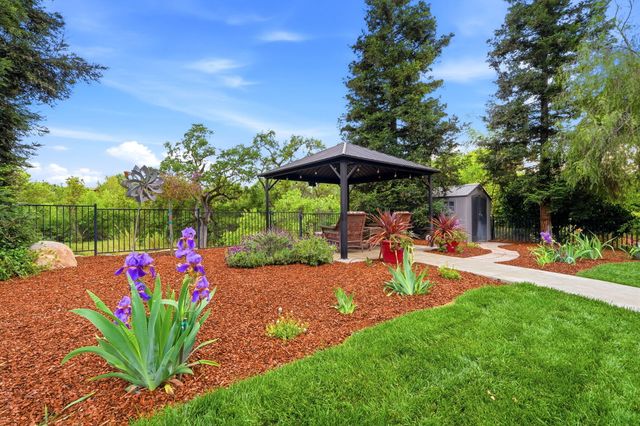 32815 Riverside Drive, Springville, CA 93265