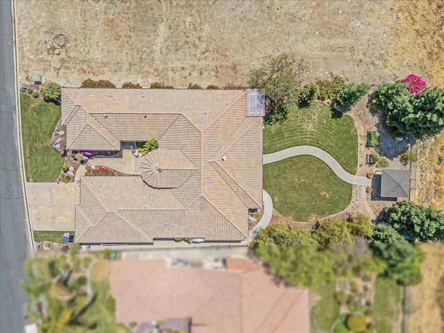 32815 Riverside Drive, Springville, CA 93265