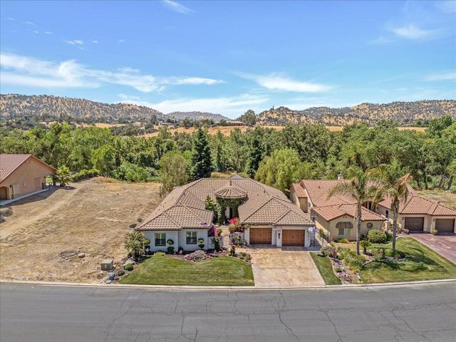 32815 Riverside Drive, Springville, CA 93265