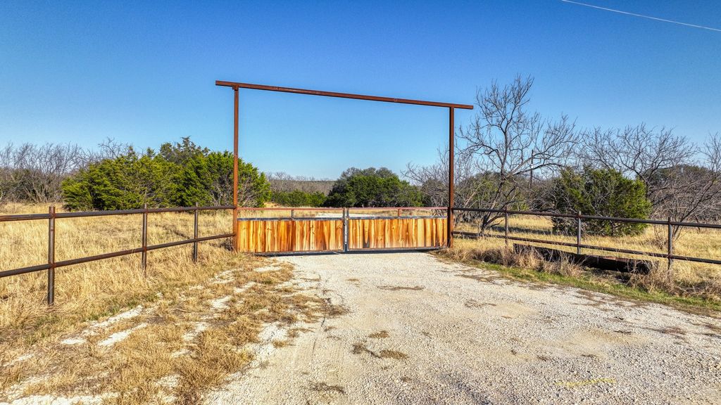 7625 Floyd Court, Weatherford, TX 76087