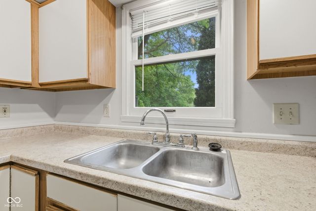 5635 Arabian Court, Indianapolis, IN 46228