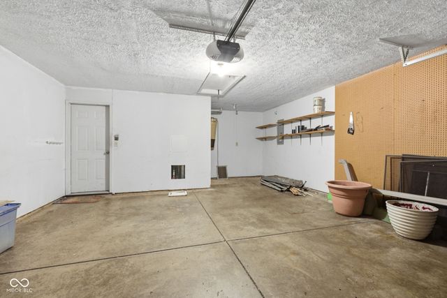 5635 Arabian Court, Indianapolis, IN 46228