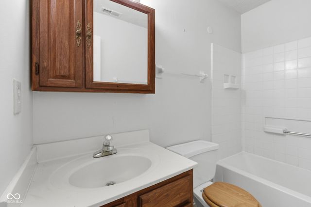 5635 Arabian Court, Indianapolis, IN 46228