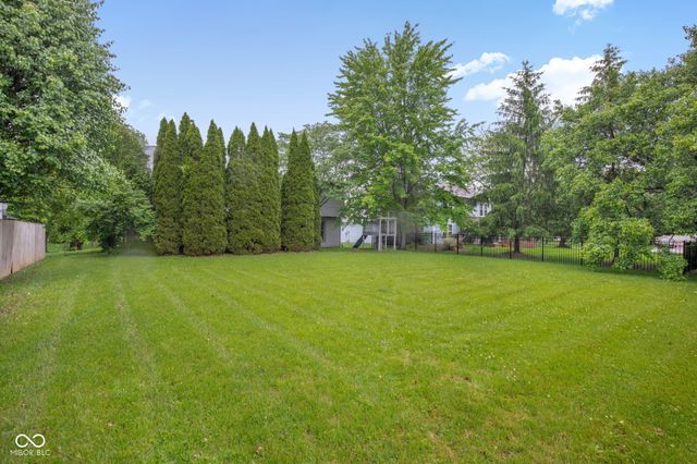 5635 Arabian Court, Indianapolis, IN 46228