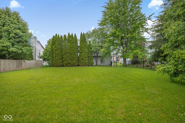 5635 Arabian Court, Indianapolis, IN 46228