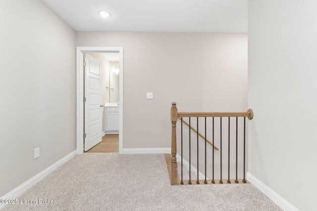 1146 Greens Dr, Simpsonville, KY 40067