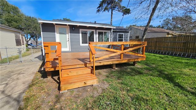 3509 Topeka St, Corpus Christi, TX 78411