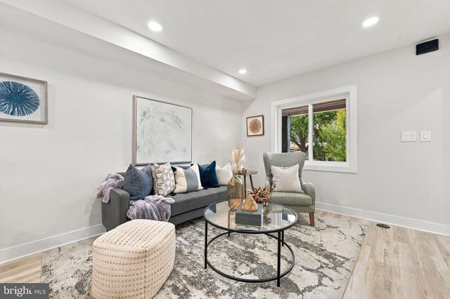 331 34TH PL NE, Washington, DC 20019