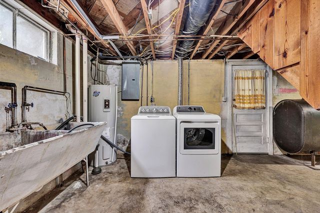 5219 Hearthstone RD NW, Roanoke, VA 24012