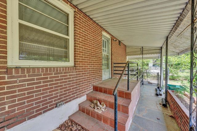 5219 Hearthstone RD NW, Roanoke, VA 24012