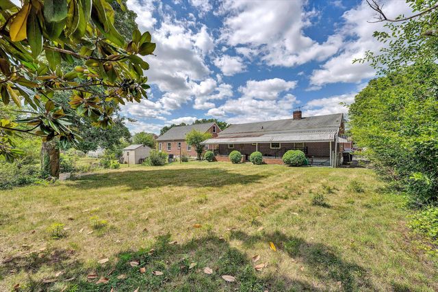 5219 Hearthstone RD NW, Roanoke, VA 24012
