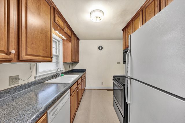 5219 Hearthstone RD NW, Roanoke, VA 24012