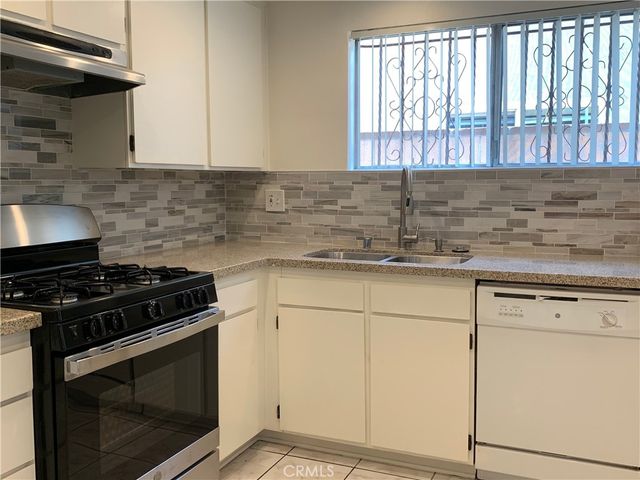 11414 Strathern, North Hollywood, CA 91605