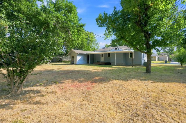 6639 N Kerman Dr, Park City, KS 67219
