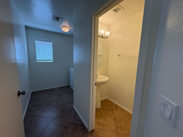 6805 N 130th Avenue, Glendale, AZ 85307