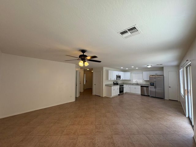 6805 N 130th Avenue, Glendale, AZ 85307