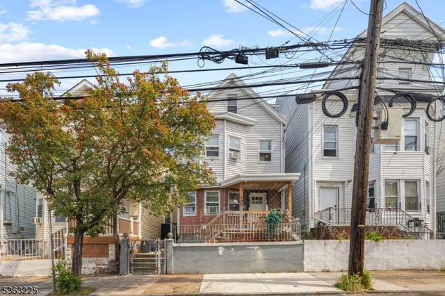 109 Lyon St, Paterson City, NJ 07524