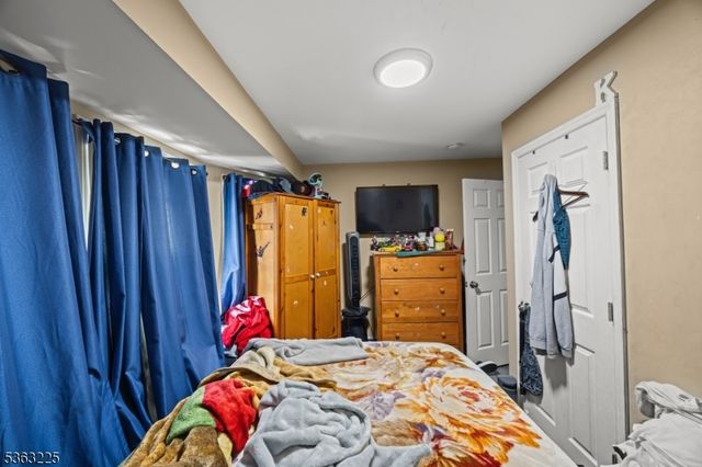 109 Lyon St, Paterson City, NJ 07524