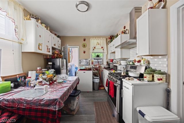 109 Lyon St, Paterson City, NJ 07524