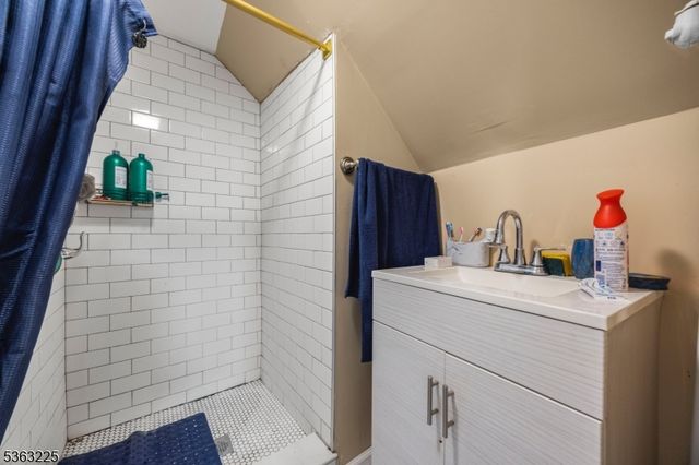 109 Lyon St, Paterson City, NJ 07524