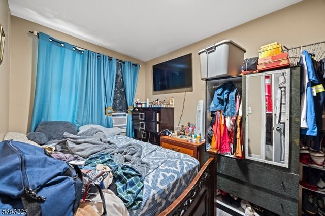 109 Lyon St, Paterson City, NJ 07524