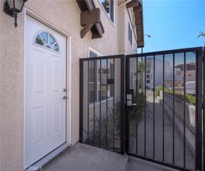 104 N Atlantic B, Alhambra, CA 91801