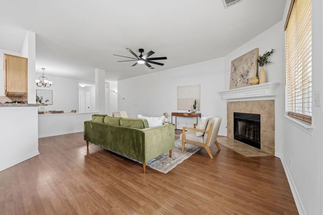 513 Tobin DR, Buda, TX 78610