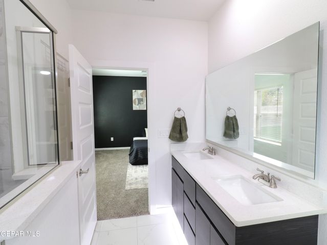 480 Deserts Drive, Socorro, TX 79927