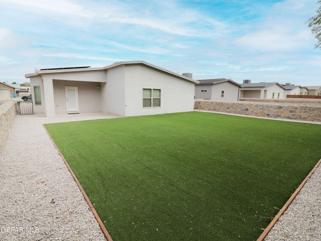 480 Deserts Drive, Socorro, TX 79927