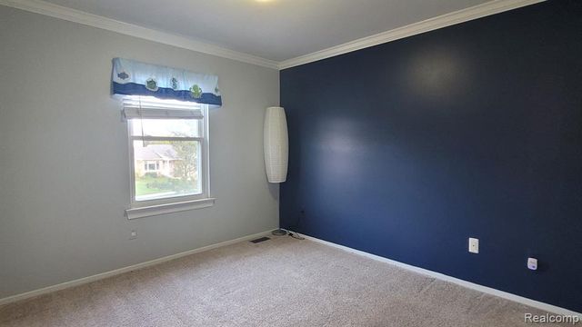 1443 Knightsbridge Road, Canton, MI 48187