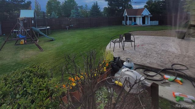 1443 Knightsbridge Road, Canton, MI 48187