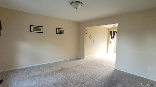 1443 Knightsbridge Road, Canton, MI 48187