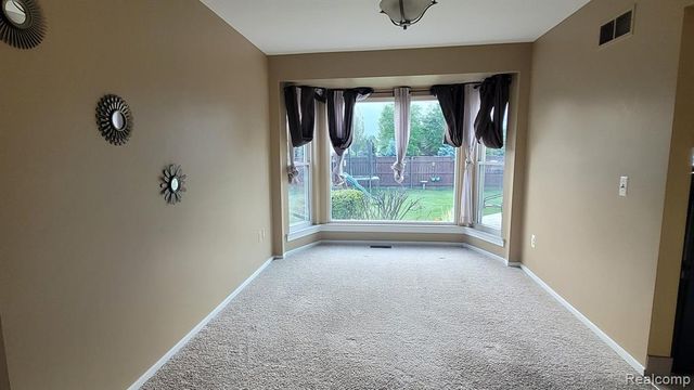 1443 Knightsbridge Road, Canton, MI 48187