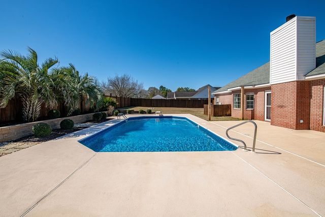 98 Southern Drive, Enterprise, AL 36330