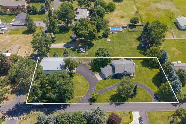 7520 N Mount Carrol ST, Dalton Gardens, ID 83815