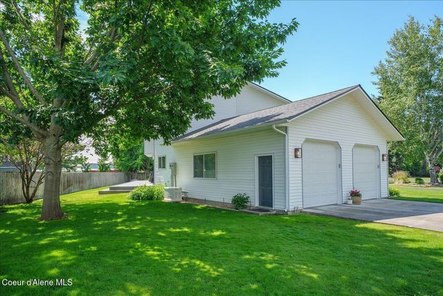 7520 N Mount Carrol ST, Dalton Gardens, ID 83815