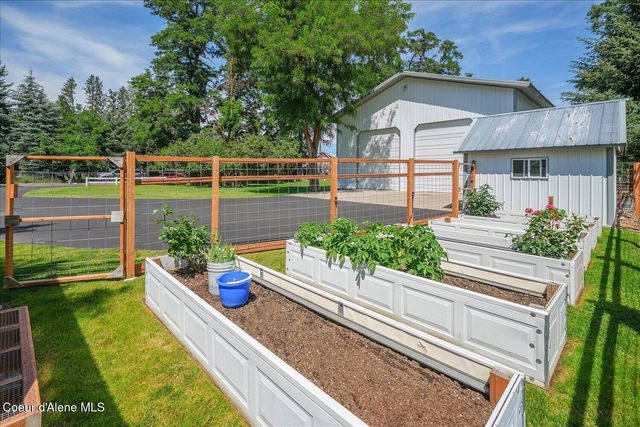 7520 N Mount Carrol ST, Dalton Gardens, ID 83815