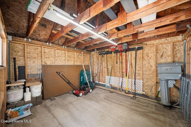 7520 N Mount Carrol ST, Dalton Gardens, ID 83815