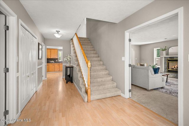 7520 N Mount Carrol ST, Dalton Gardens, ID 83815