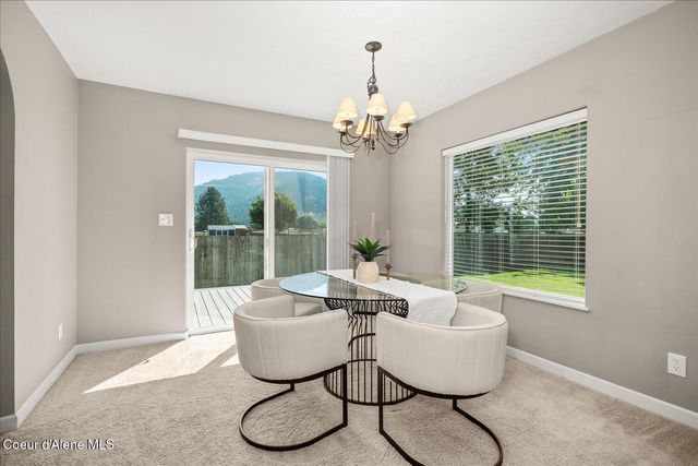 7520 N Mount Carrol ST, Dalton Gardens, ID 83815
