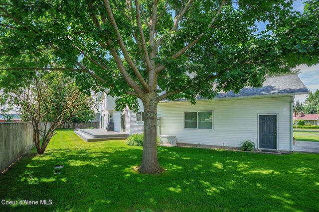 7520 N Mount Carrol ST, Dalton Gardens, ID 83815